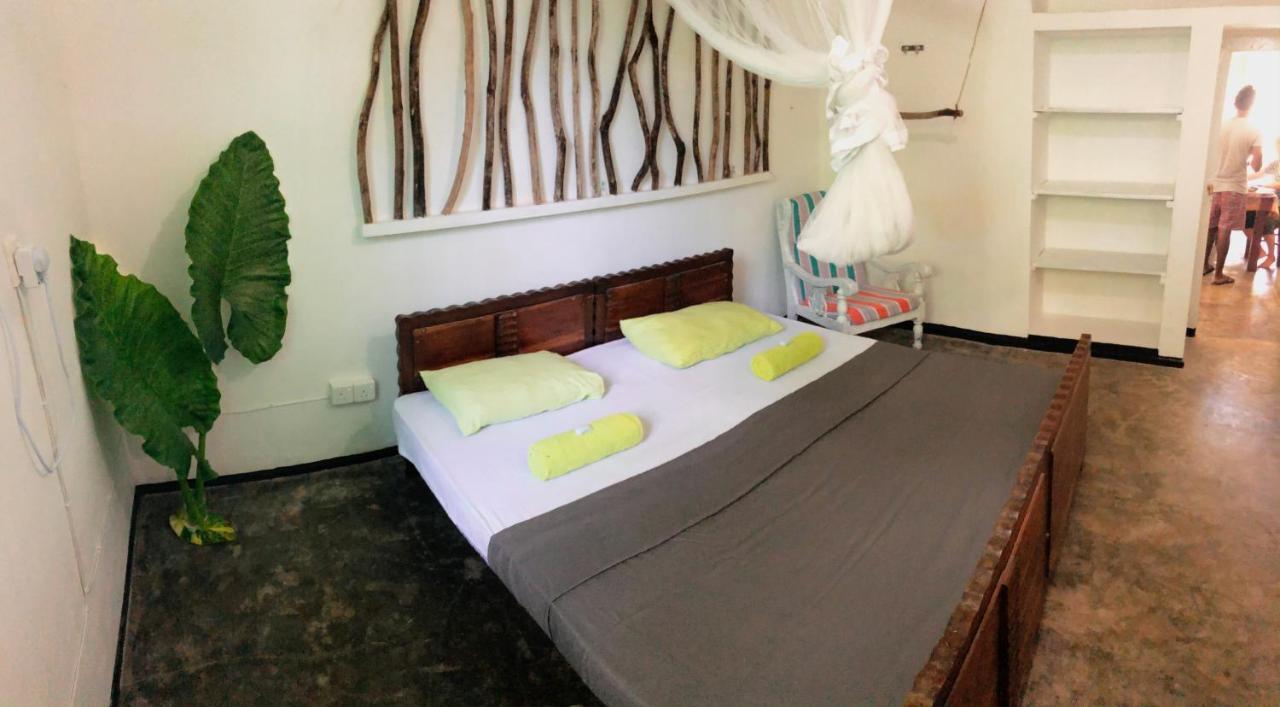 Circus Lagoon Hideaway Bed & Breakfast Dodanduwa Dış mekan fotoğraf